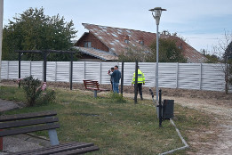 Lucrări de întreținere la mobilierul de joacă de la Grădinița Potigrafu-2017-4 Lucrări de întreținere la mobilierul de joacă de la Grădinița Potigrafu-2017-4